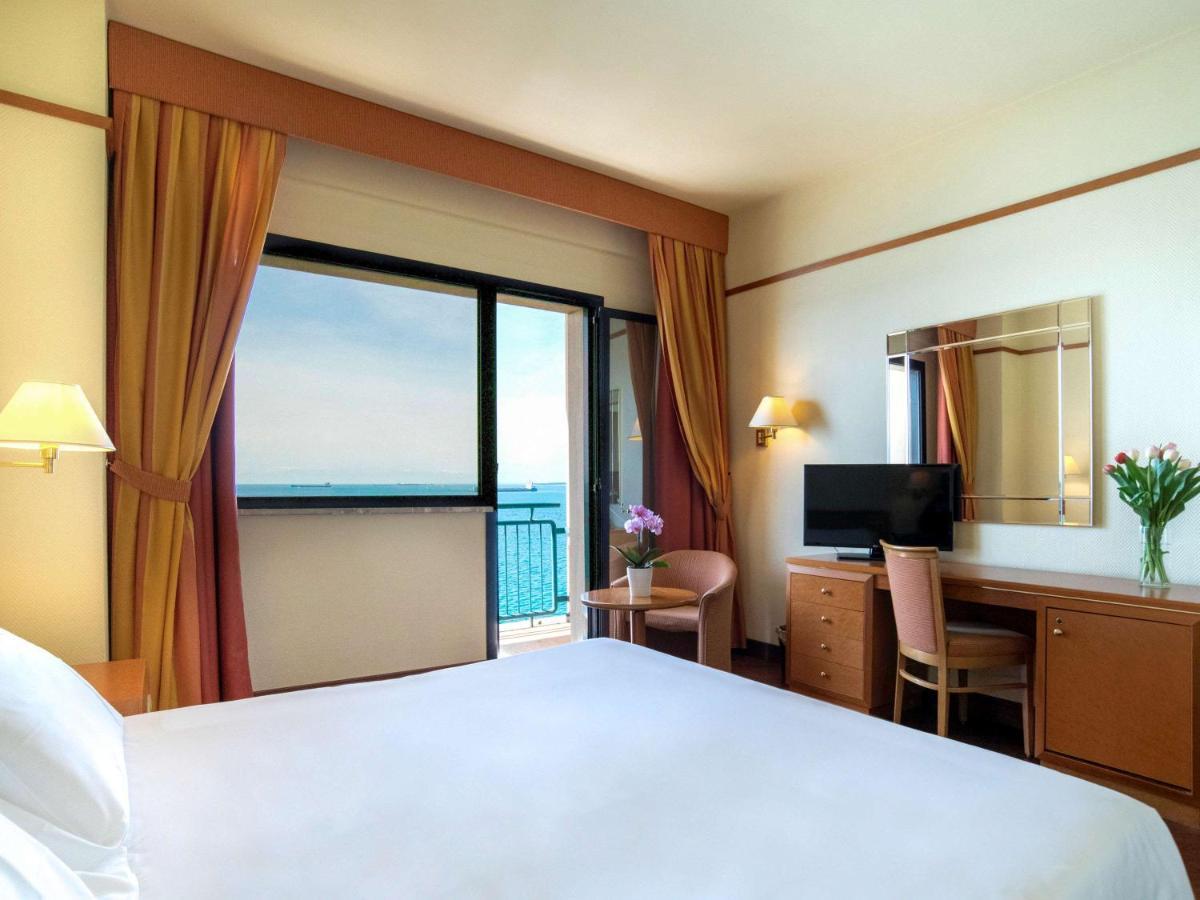 Hotel Delfino Taranto Luaran gambar