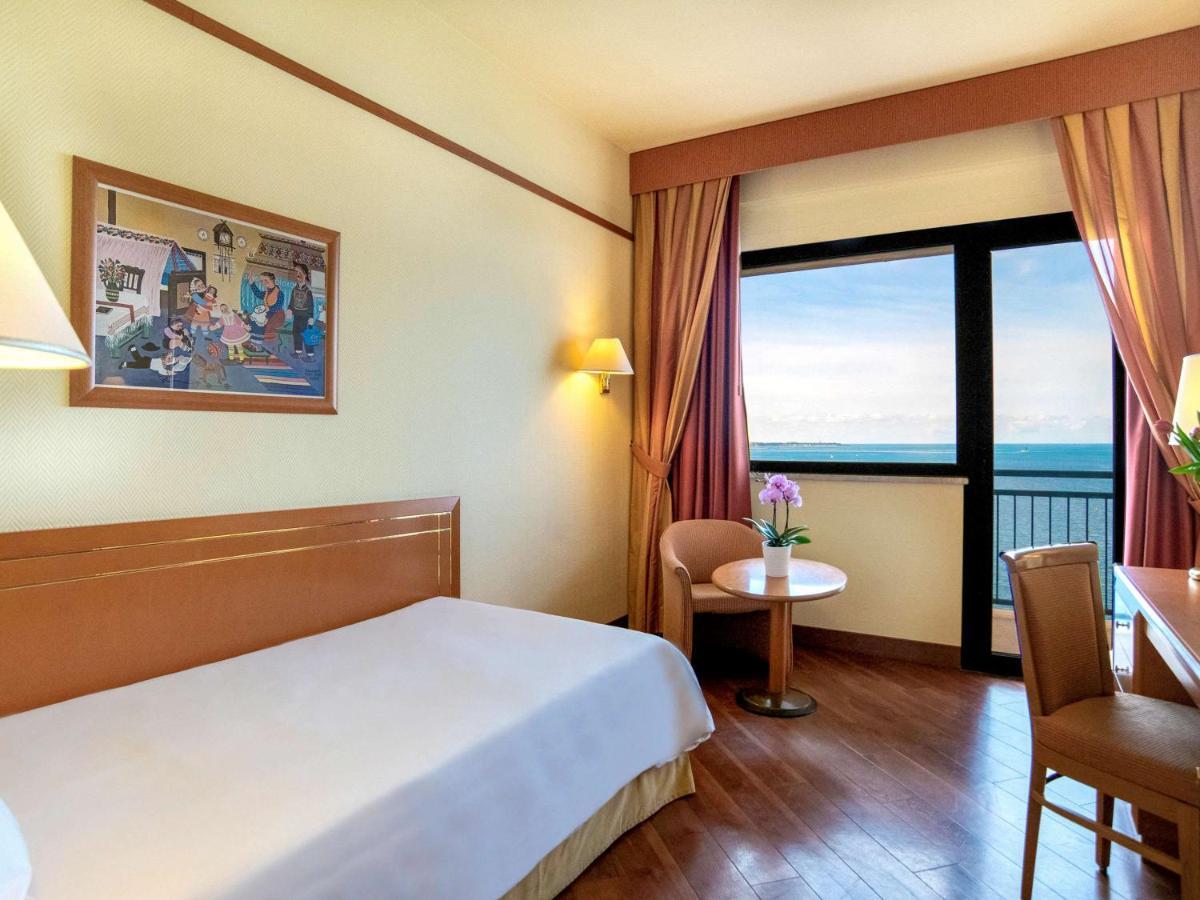 Hotel Delfino Taranto Luaran gambar